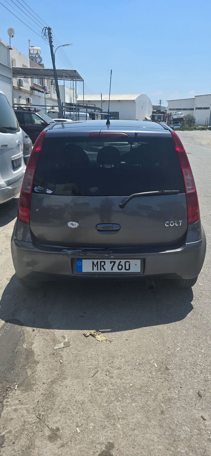 Mitsubishi Colt — 4