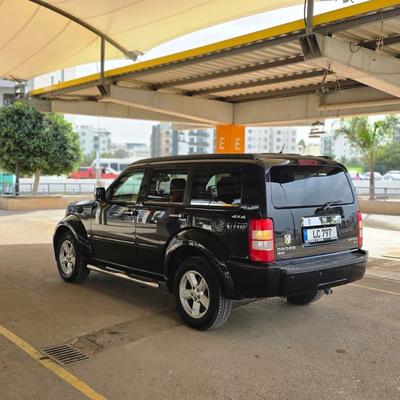 Dodge Nitro — 9