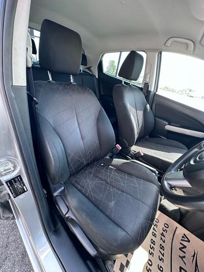 Mazda Demio — 4