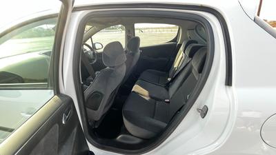 Peugeot 207 — 6