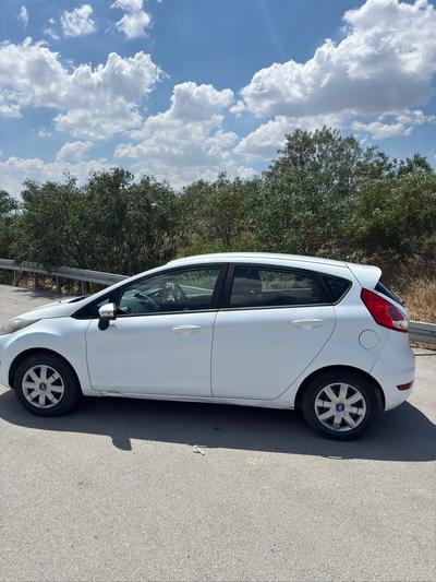 Ford Fiesta — 4