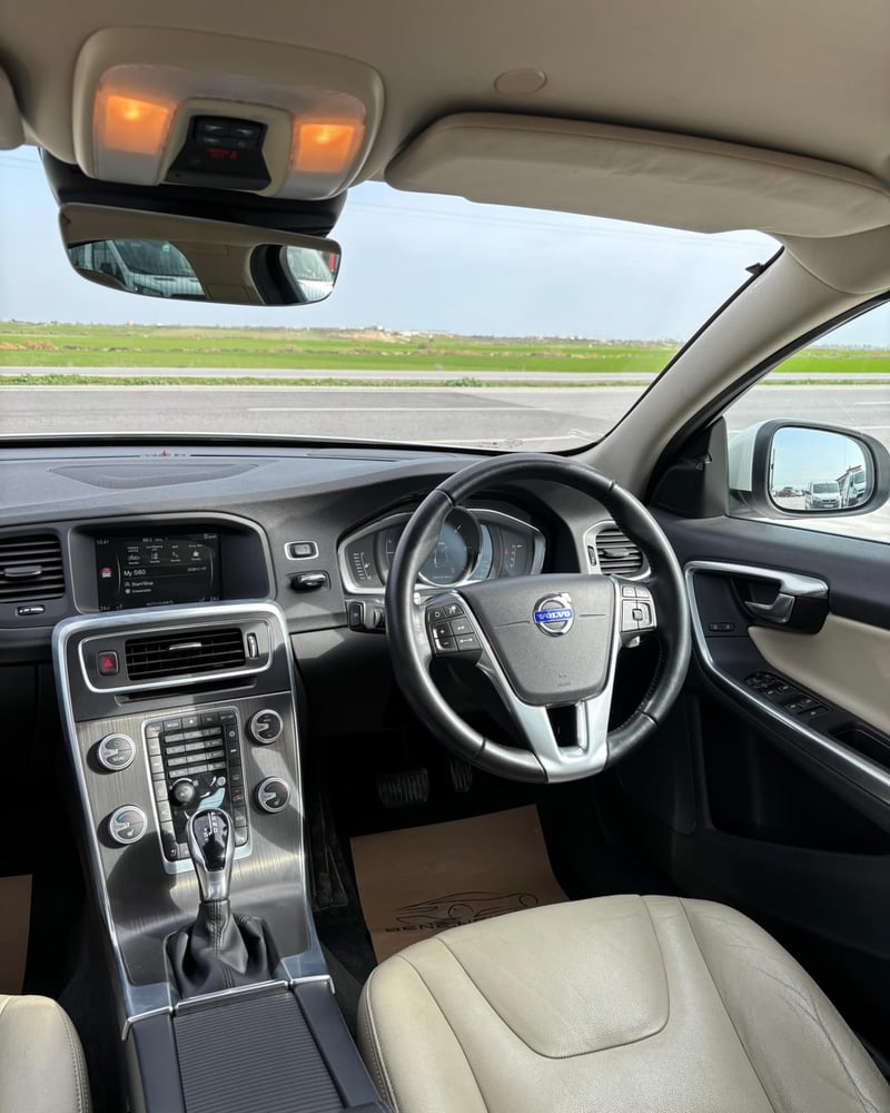 Volvo S60 — 6