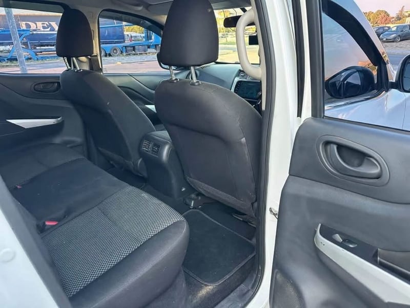 Nissan Navara — 9