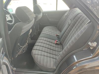 Mercedes-Benz 190 E — 6