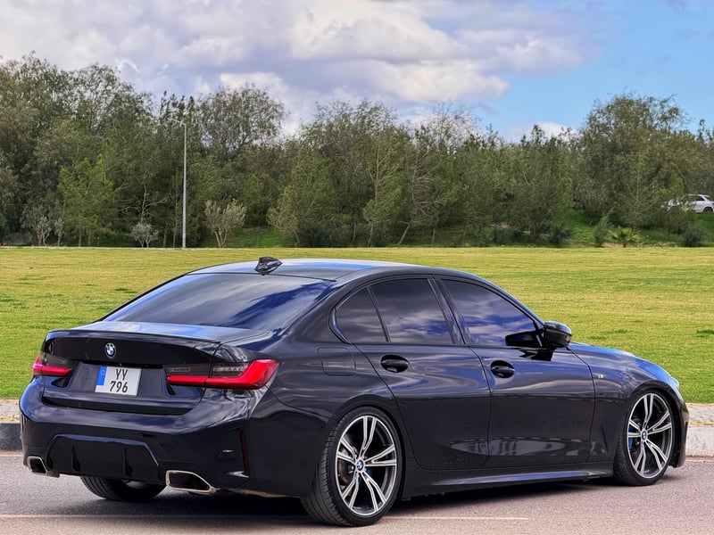 BMW 330e — 4