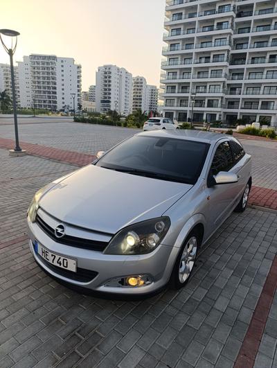 Opel Astra Coupe — 1