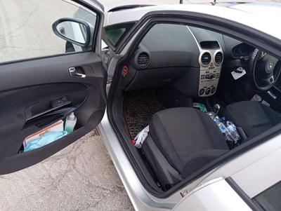 Opel Corsa — 8