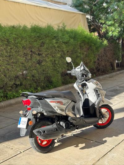 Yamaha RayZR 125 — 2