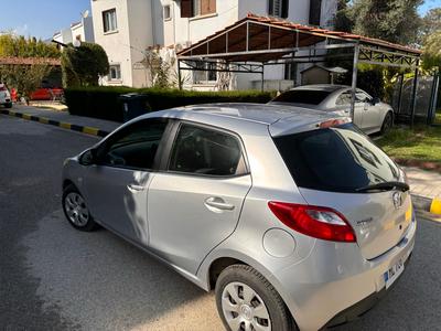 Mazda Demio — 4