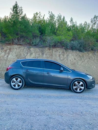 Opel Astra — 2