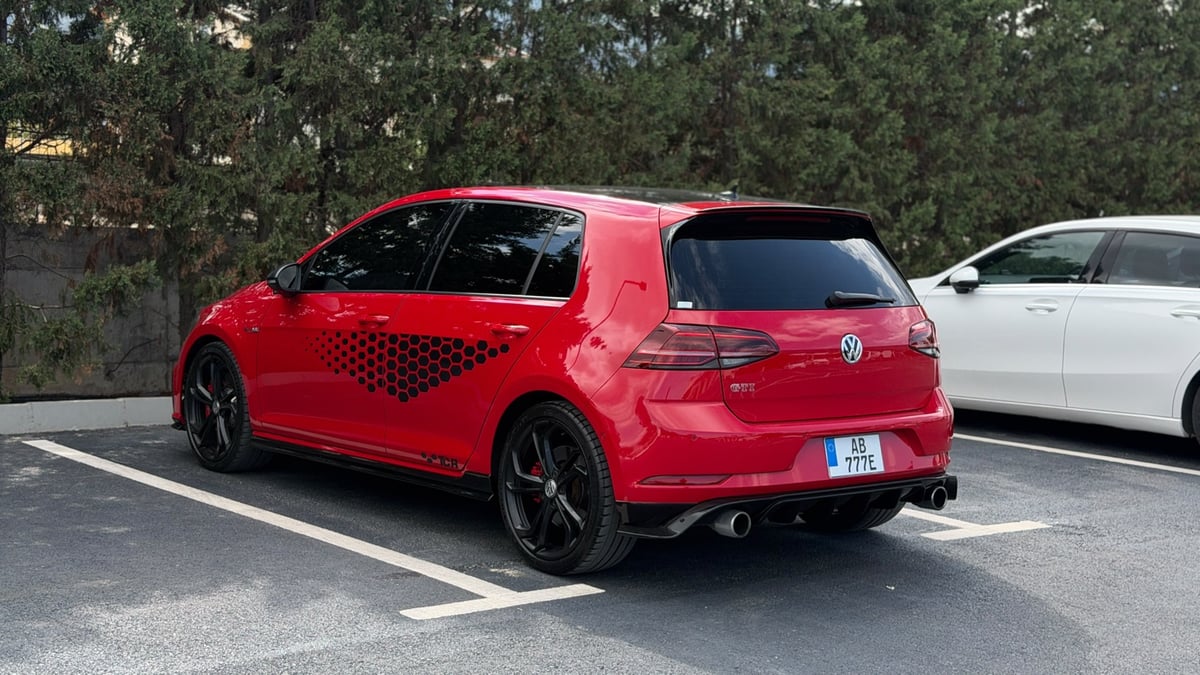 2021 Volkswagen Golf 2