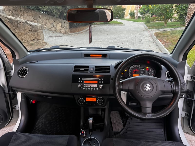 Suzuki Swift — 7