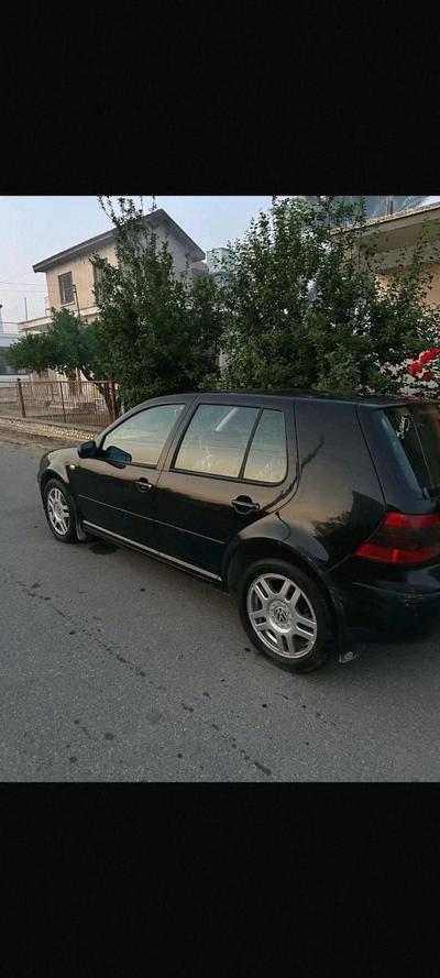 Volkswagen Golf — 1