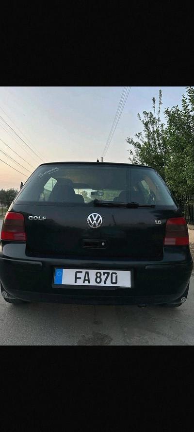 Volkswagen Golf — 2