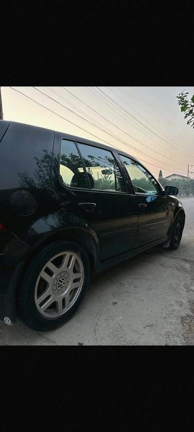Volkswagen Golf — 6
