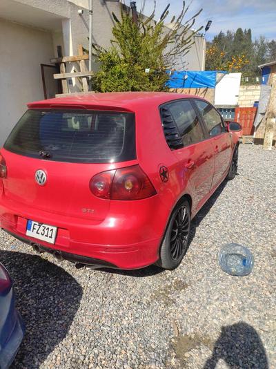 Volkswagen Golf — 1