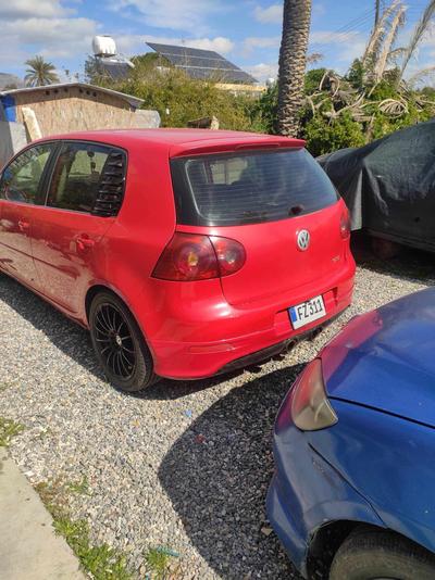 Volkswagen Golf — 3