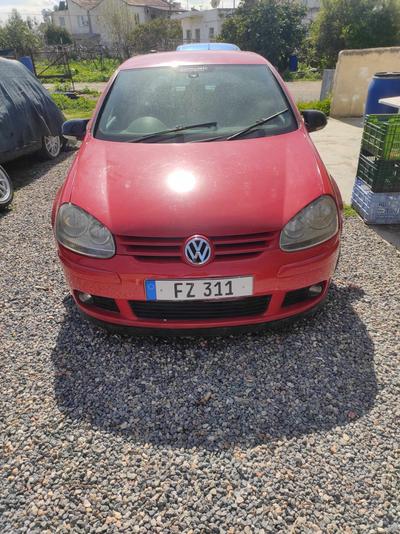 Volkswagen Golf — 5