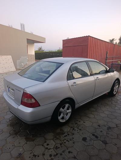Toyota Corolla — 4