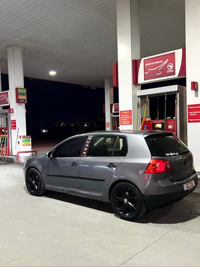 Volkswagen Golf — 2
