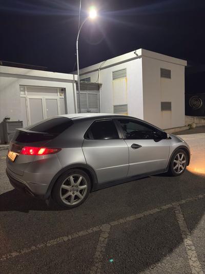 Honda Civic — 2