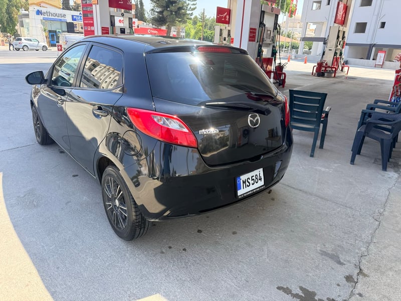 Mazda Demio — 5