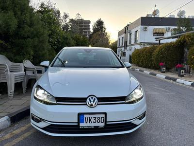 Volkswagen Golf — 1