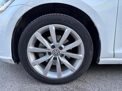 Volkswagen Golf — 6