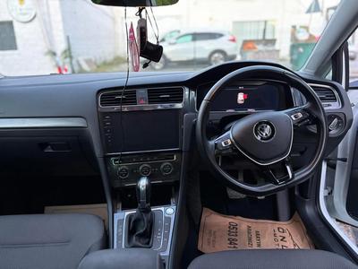 Volkswagen Golf — 8