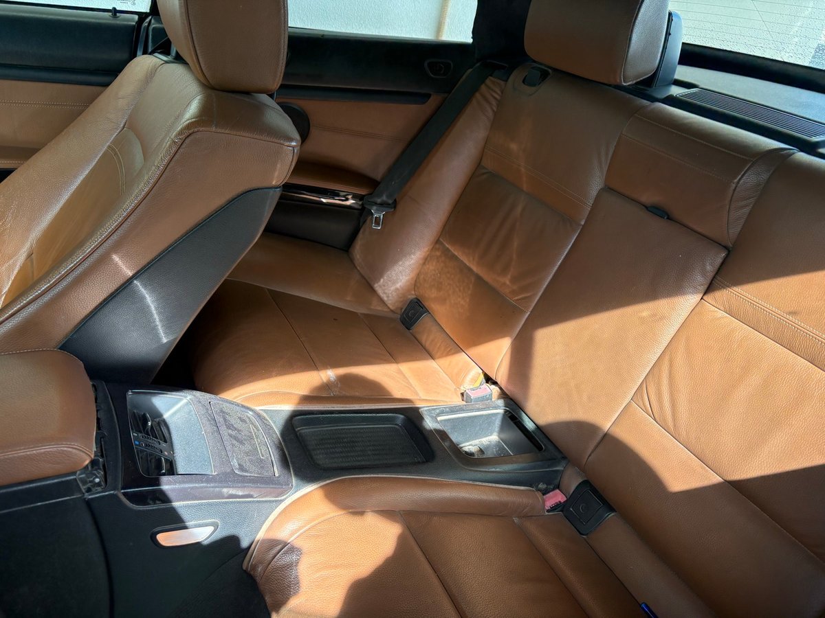2008 BMW 320i Cabrio 6
