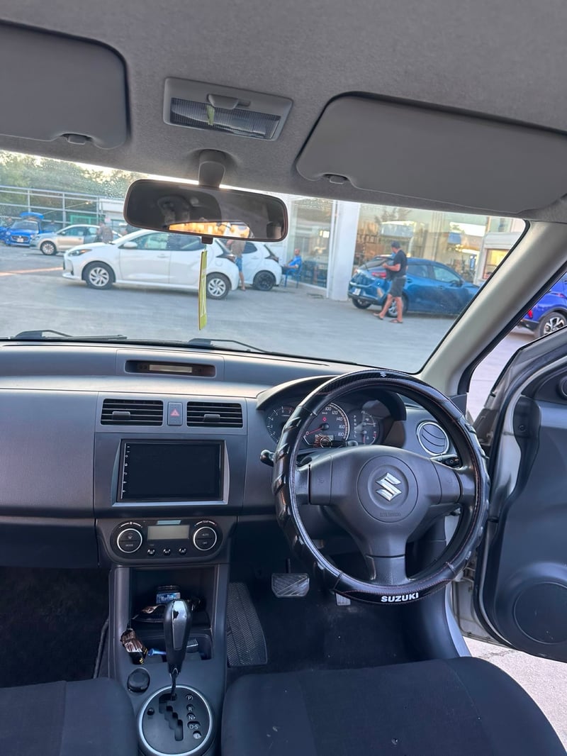 Suzuki Swift — 3