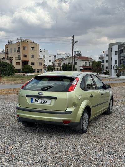 Ford Focus — 4