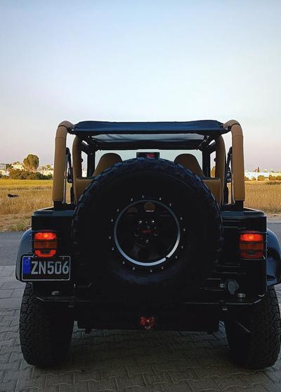Jeep Wrangler — 8