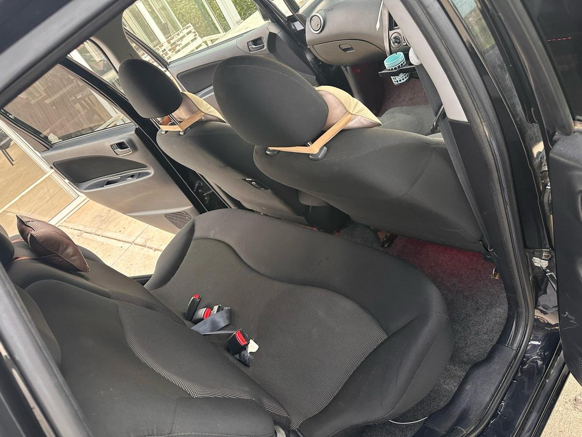 2012 Mitsubishi Colt 4