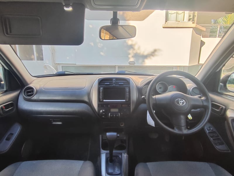 Toyota RAV4 — 5