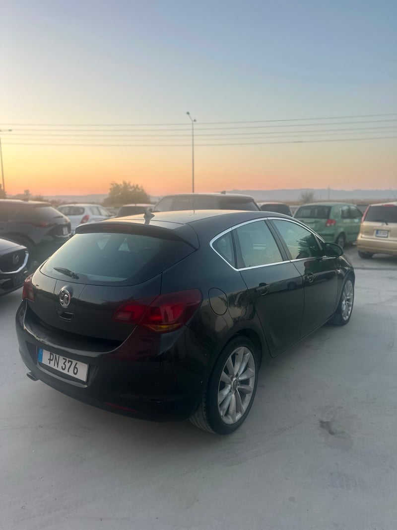 Opel Astra — 3