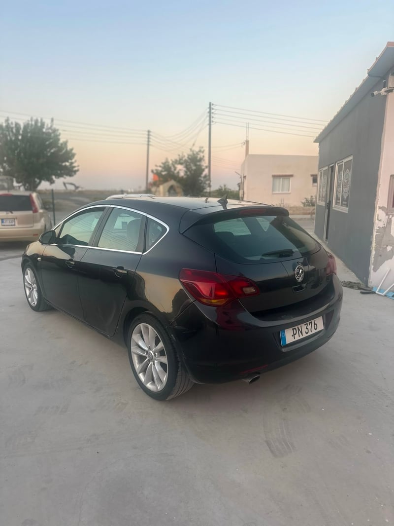 Opel Astra — 4