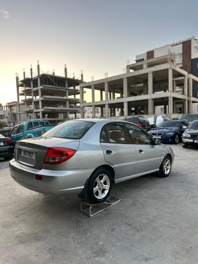 Kia Rio — 4