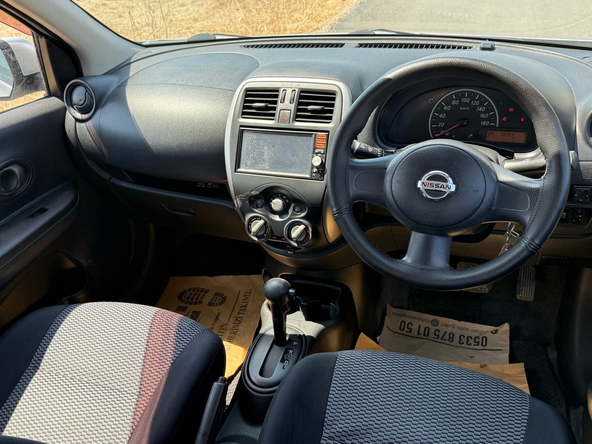 2014 Nissan March 8