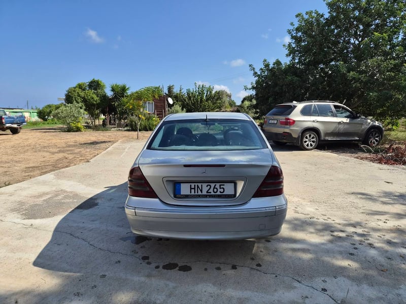 Mercedes-Benz C 220 — 4