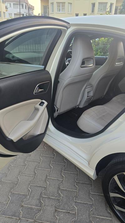 Mercedes-Benz A 180 — 4