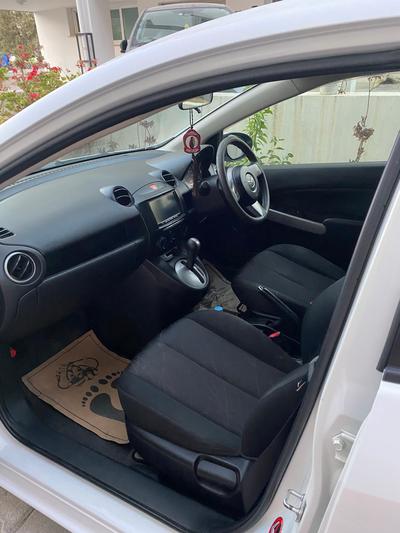 Mazda Demio — 8