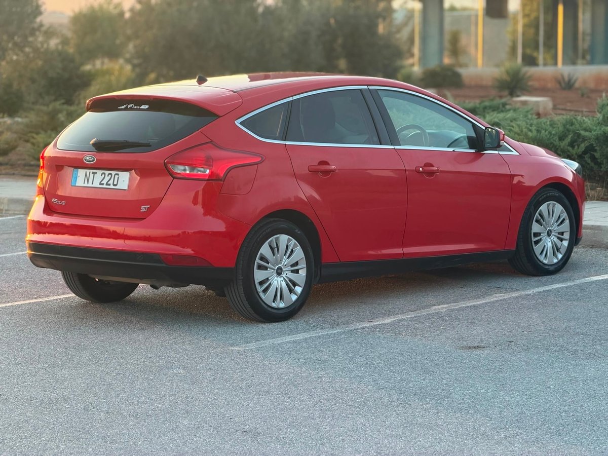 2016 Ford Focus 4