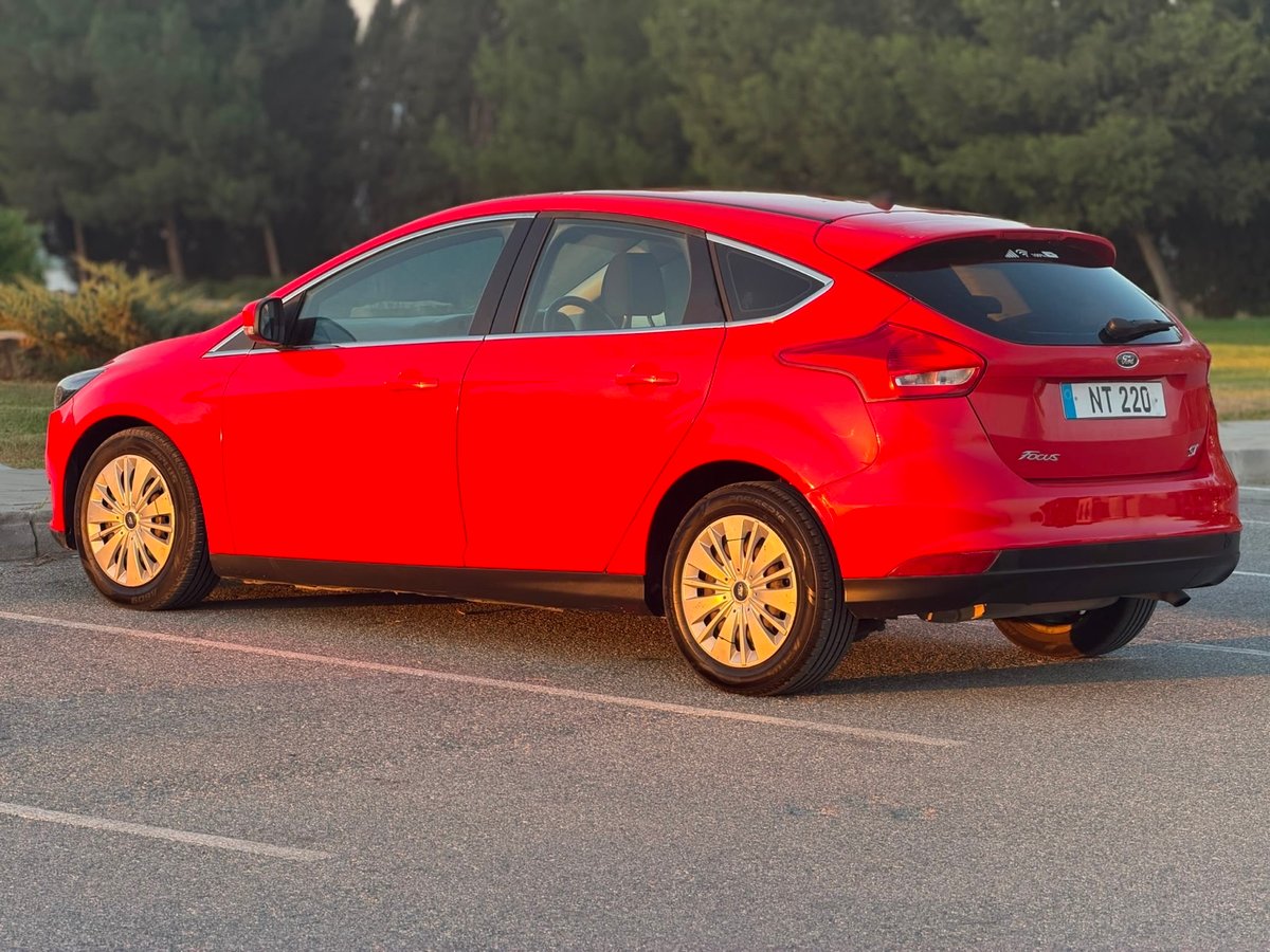 2016 Ford Focus 5