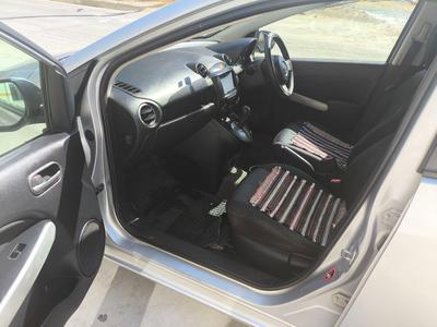 Mazda Demio — 6