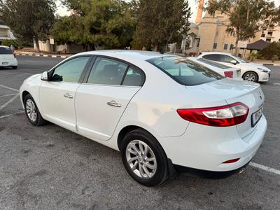 Renault Fluence — 2