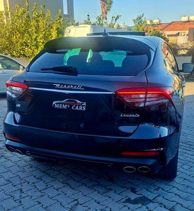 Maserati Levante — 3