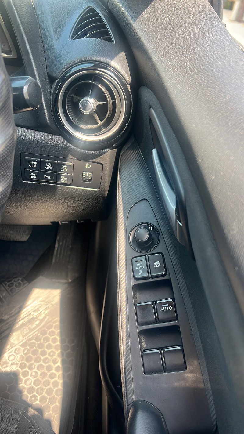 Mazda Demio — 8