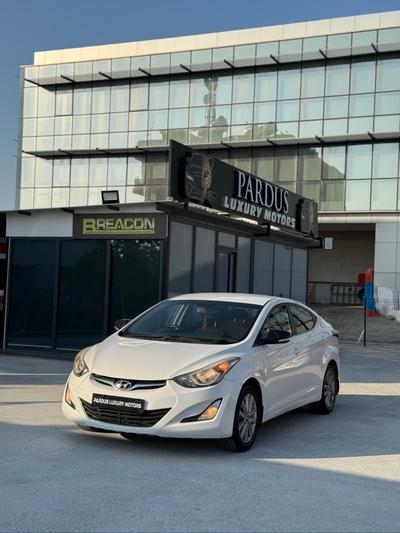 Hyundai Elantra — 2