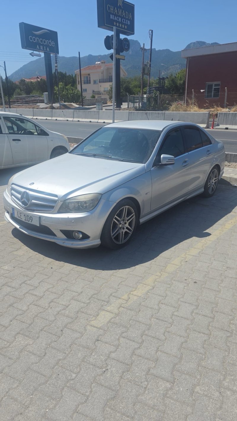 Mercedes-Benz C 180